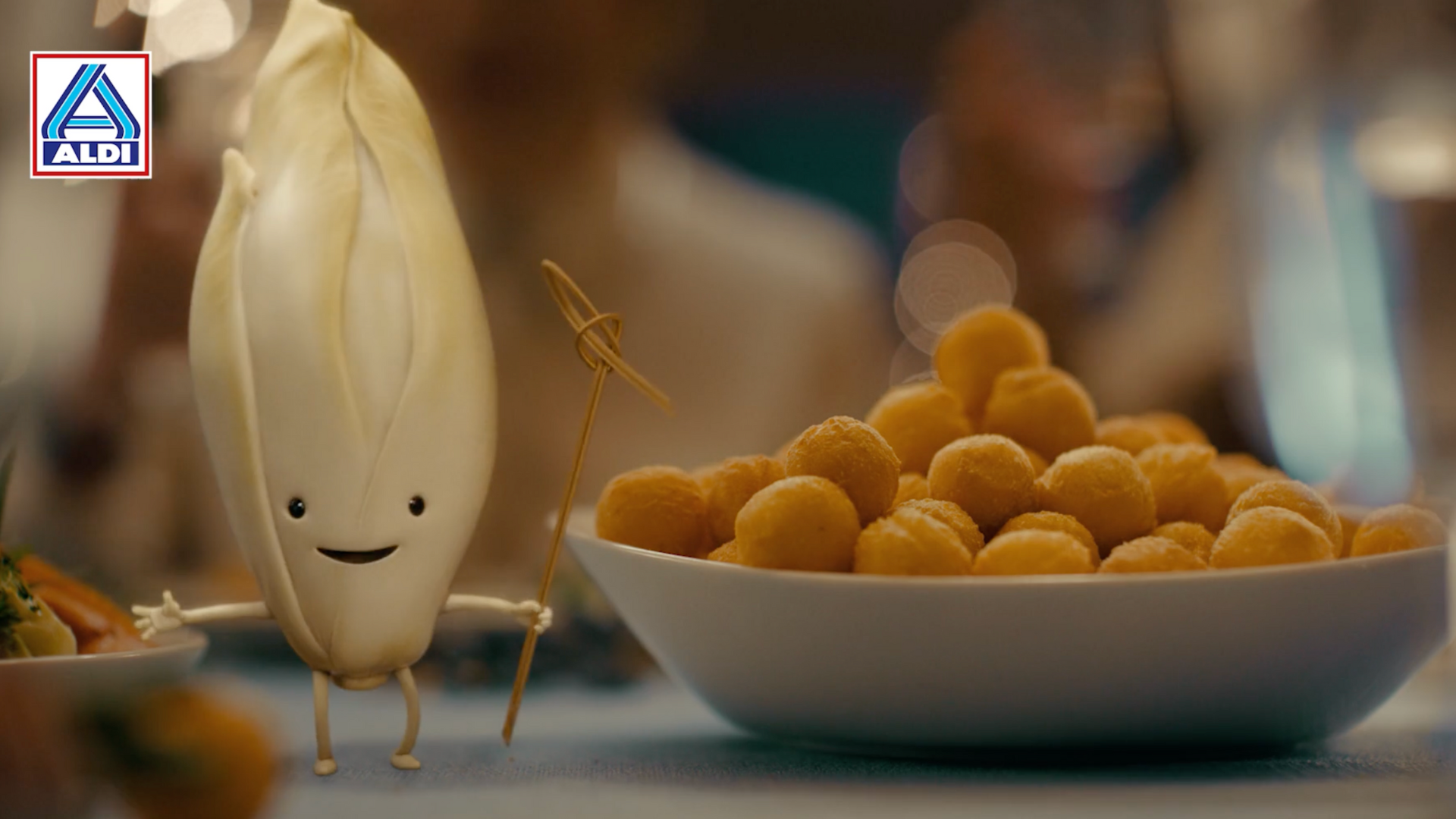 Willie Witloof/Gaston le chicon is the helping hand in Aldi and Serviceplans’ new TVC